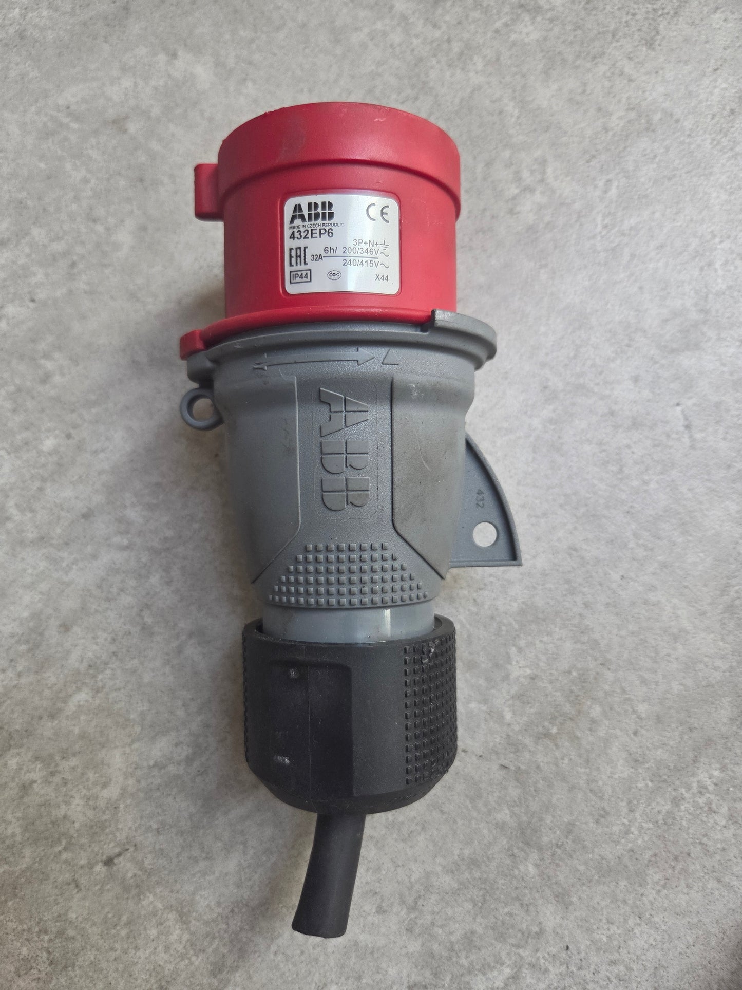 32A 3 phase plug 3p+N USED